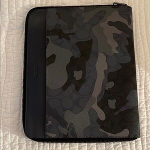 Camouflage Zippered Tablet Case